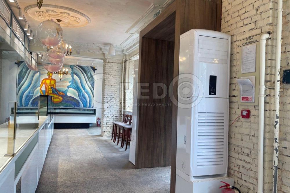 Продаж приміщення центр міста вул. Комерційна