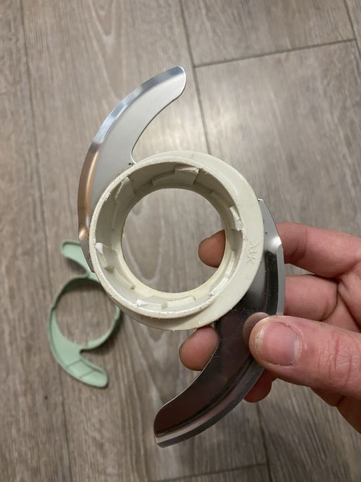 Комлектуючі комбайну PHILIPS HR 7605