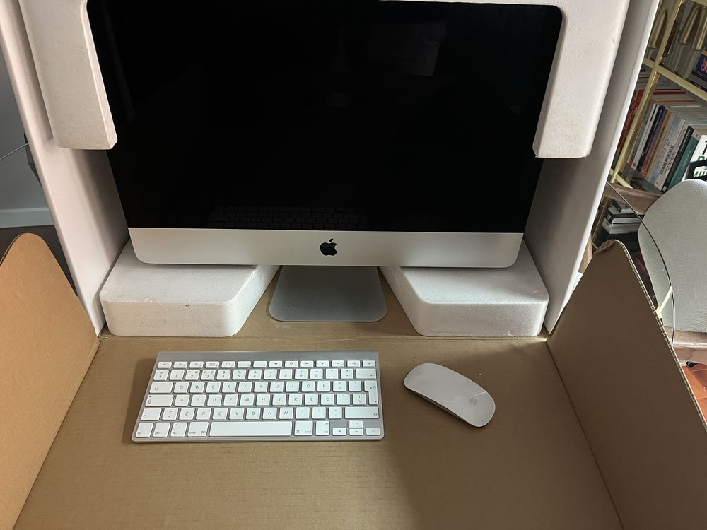 Imac 21,5 - Na caixa e pronto a usar