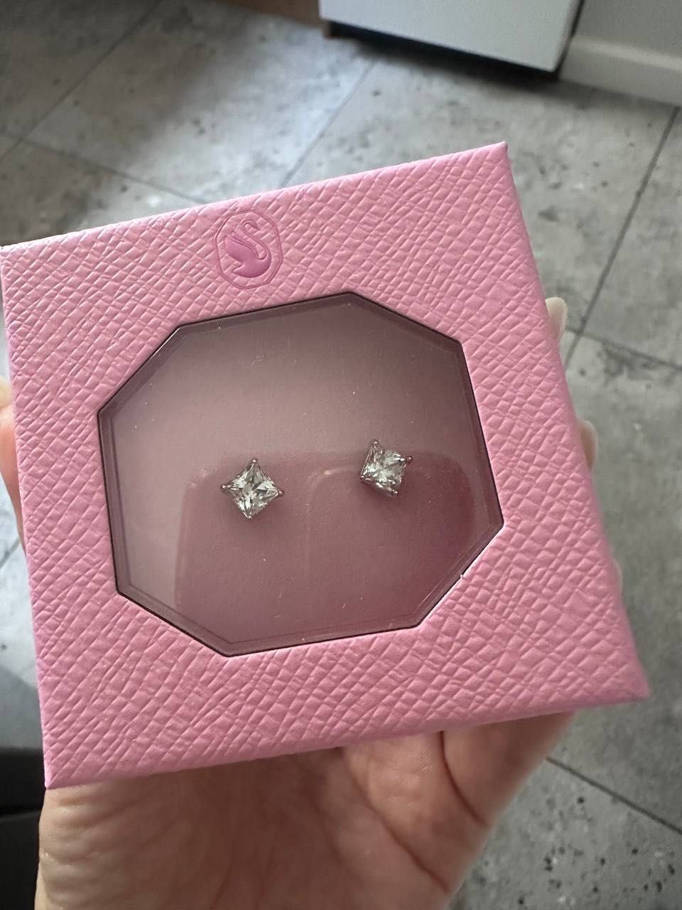 Swarovski Kolczyki zapinane na sztyft Attract