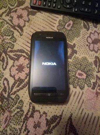 Телефон Nokia 710