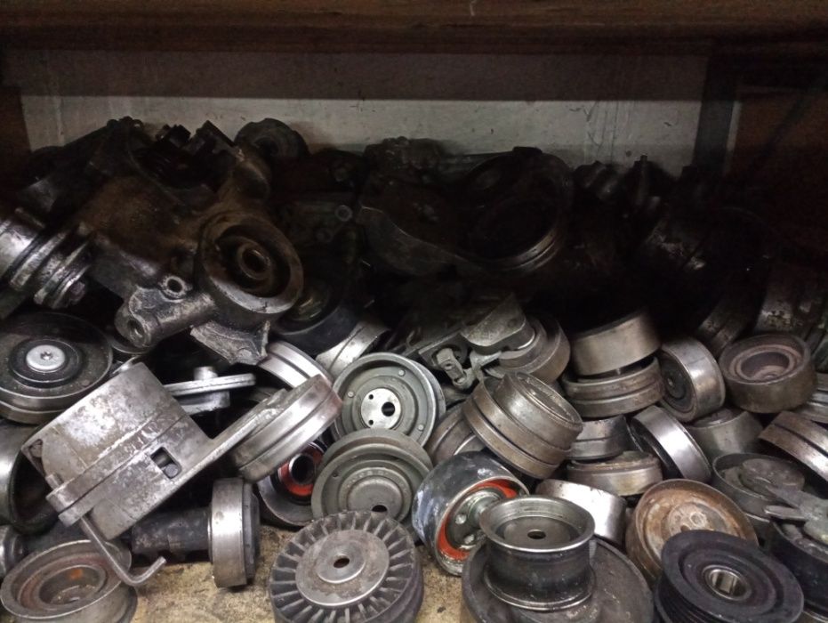 Ауди a6 2,5tdi ролик обводной