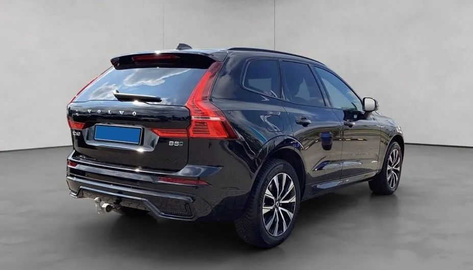 Volvo XC 60 B5 B AWD Plus Dark, Hak, Harman-Kardon, Faktura VAT