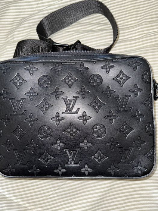 Mala Louis Vuitton Preta