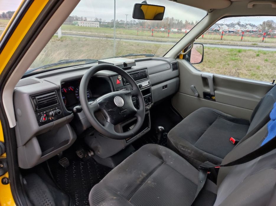 VW T4 2.5 TDI 03r zadbany , opłacony , hak , webasto