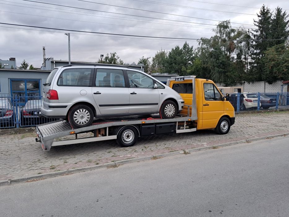 Pomoc Drogowa 24/7, Usługi Autolawetą, Laweta, Holowanie