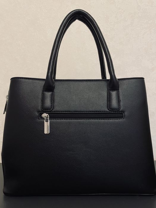 Класична чорна сумка-Тоут OLIHIDEEYA