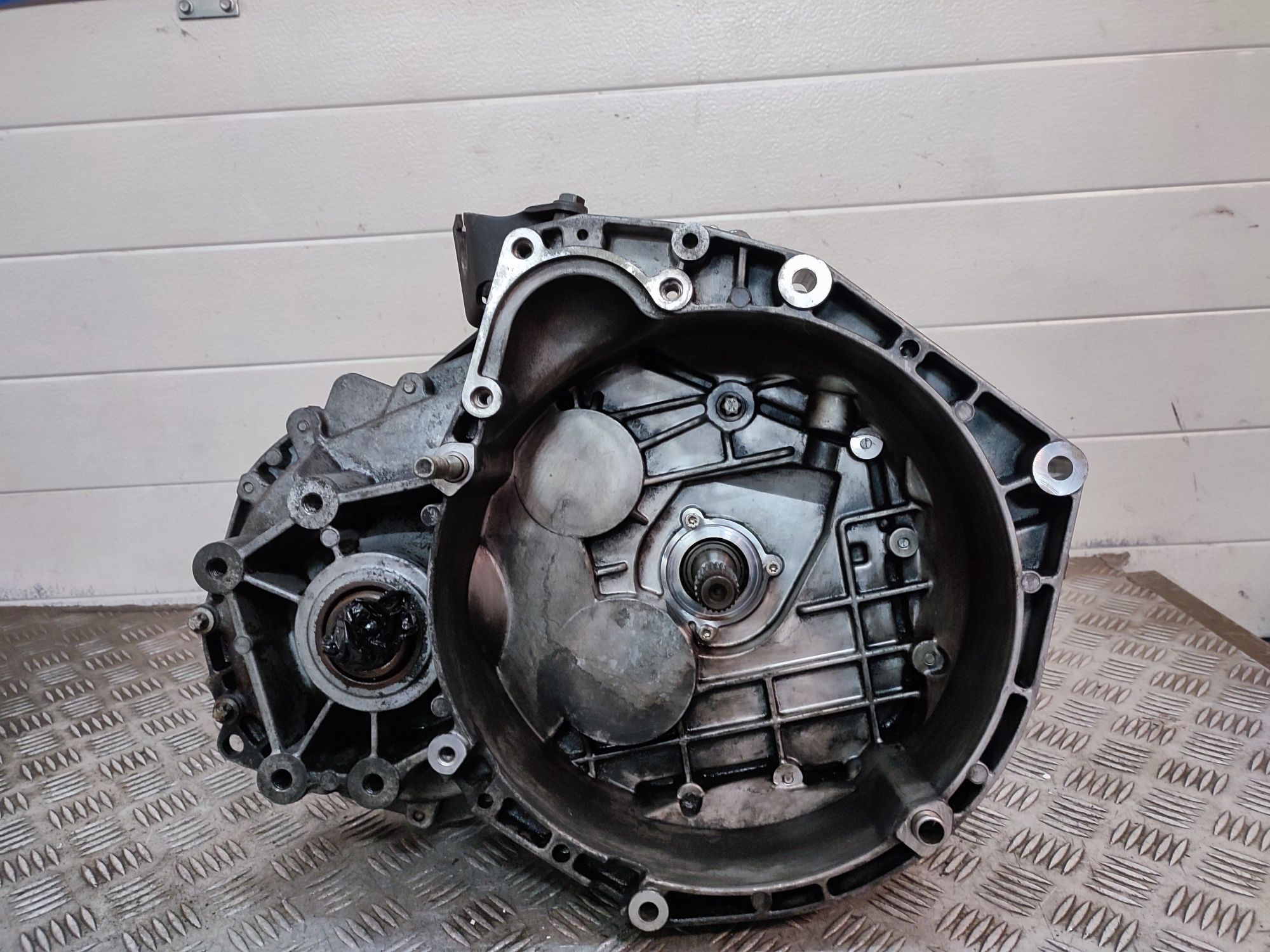 Alfa Romeo 166 2.4 JTD 20V skrzynia biegów