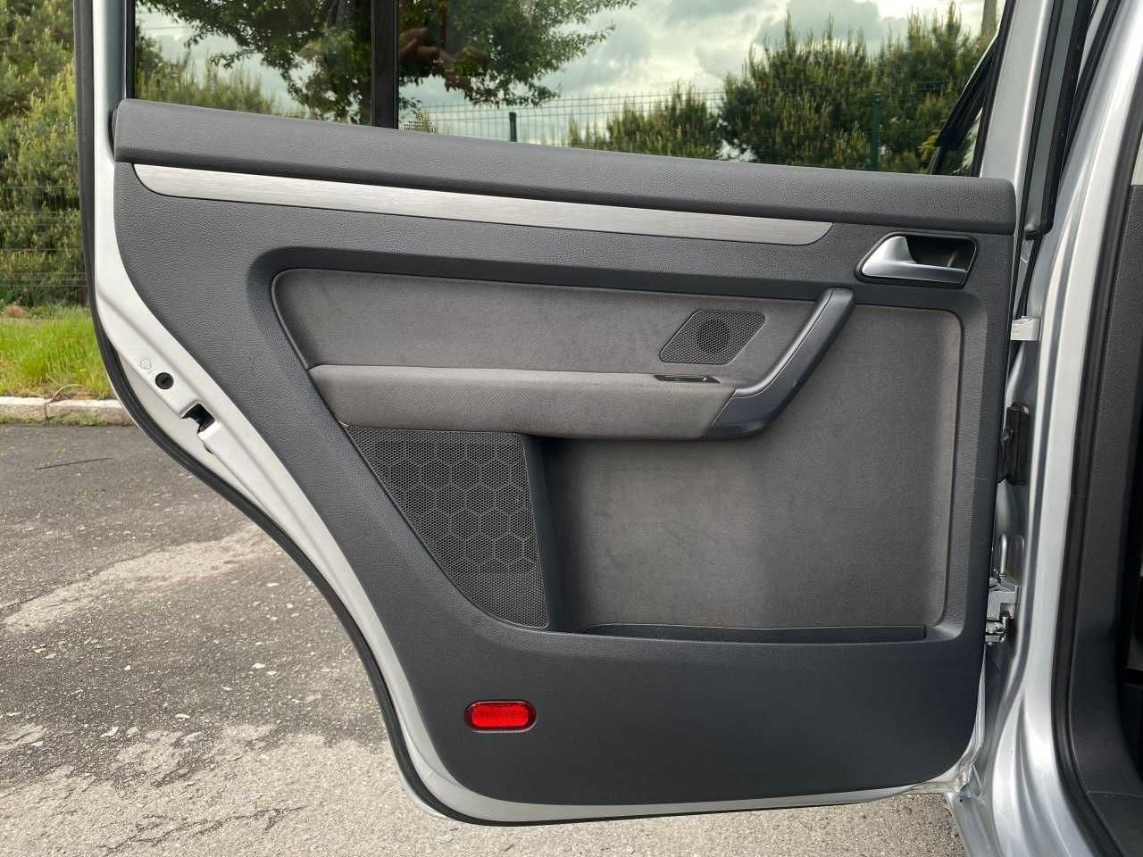 Продам Volkswagen Touran 2013. Можна в розстрочку, під викуп