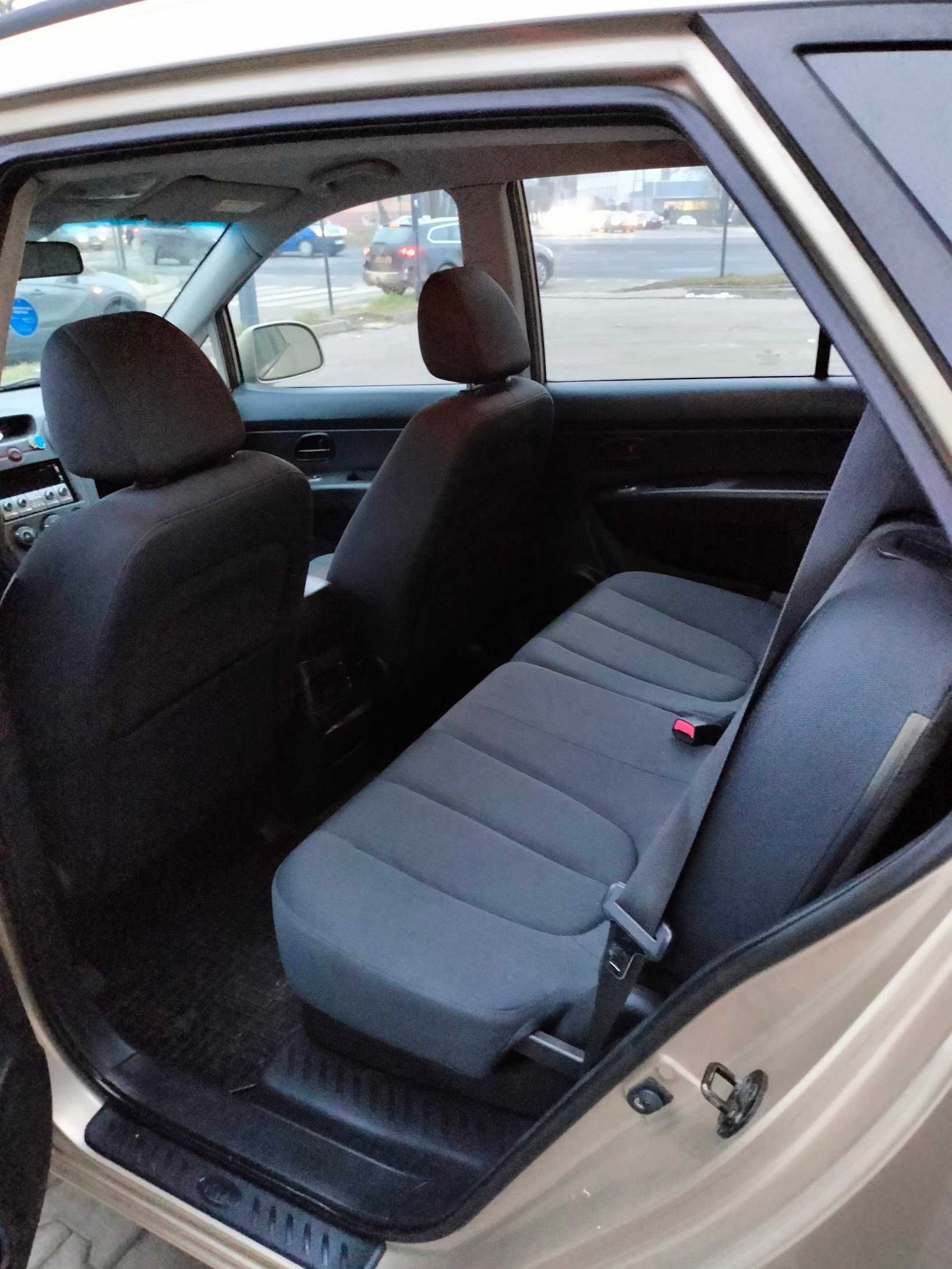 sprzedam auto rodzinne
