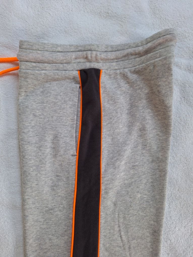 Spodenki krótkie sportowe causal dla chłopca H&M 146/152 158