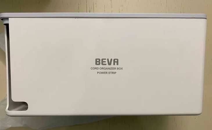 Listwa zasilająca BEVA z organizerem kabli