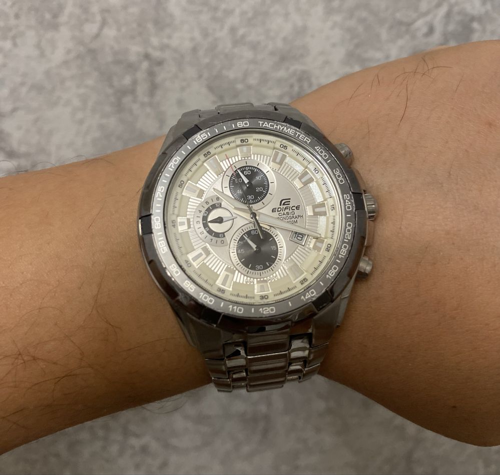 Продам оригінальний чоловічий годинник Casio Edifice