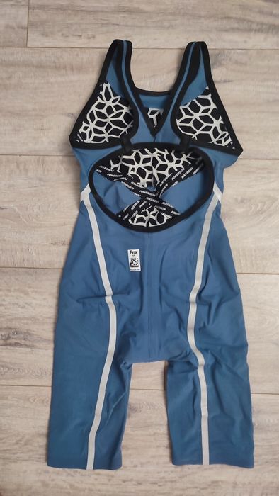 Жіночий стартовий комбінезон для плавання Arena W CARBON ULTRA OPEN