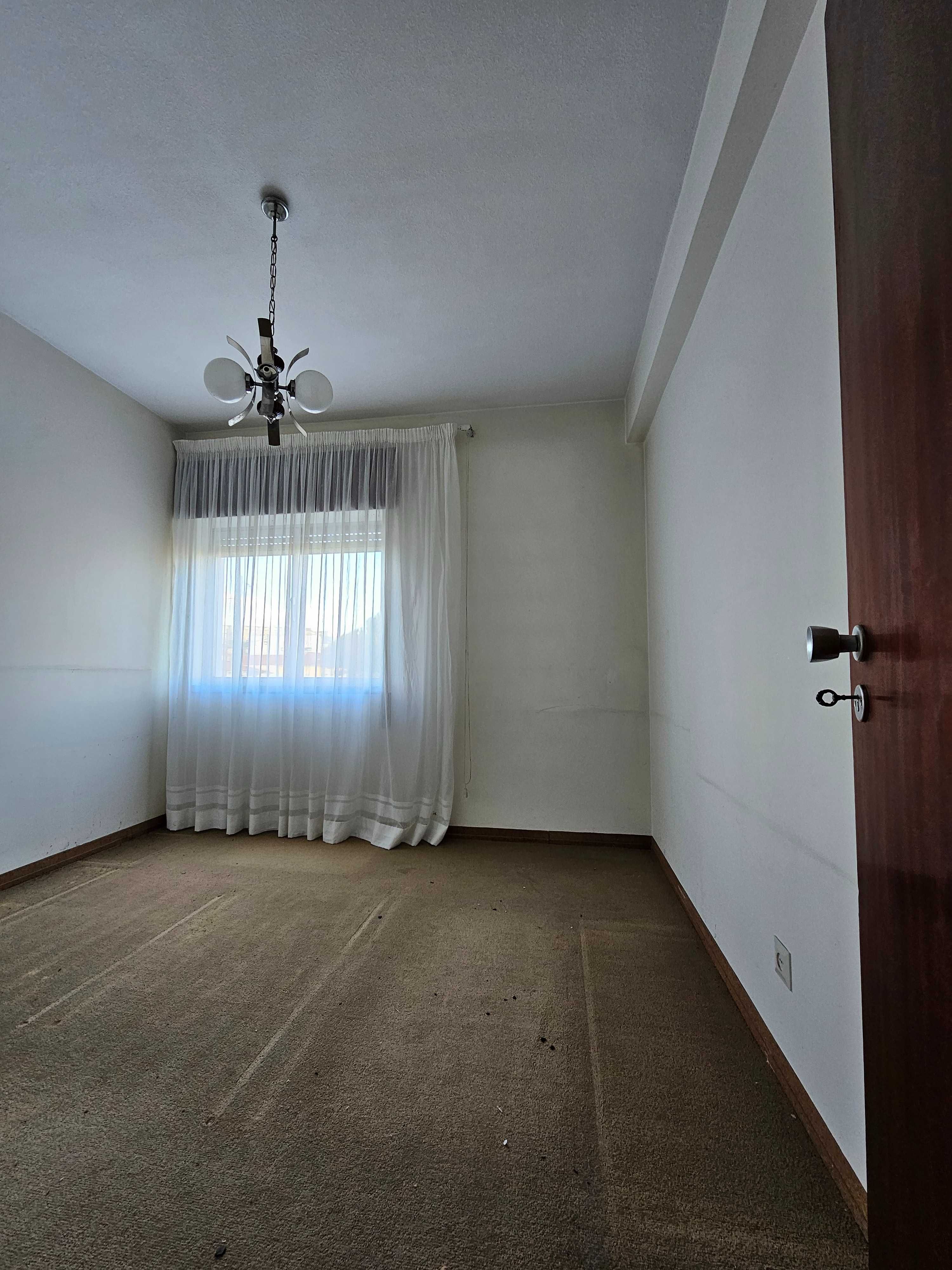 Vendo Apartamento T2 - Torres Vedras