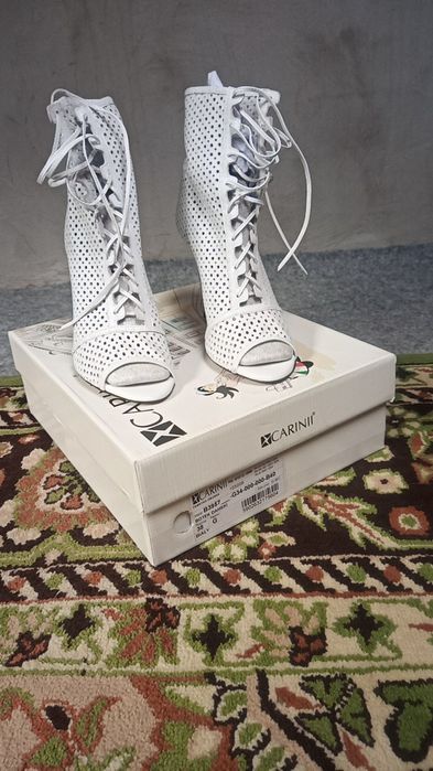 Carinii botki rozmiar 38