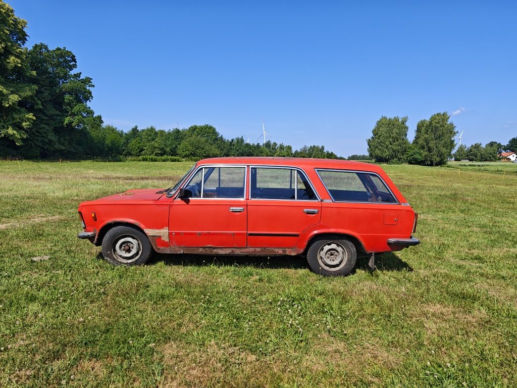 Fiat 125p Kombi Barn Find odpala
