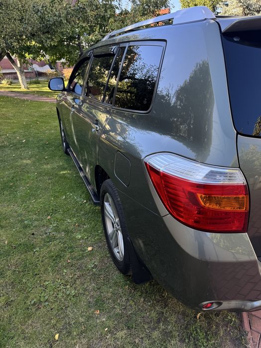 Toyota highlander