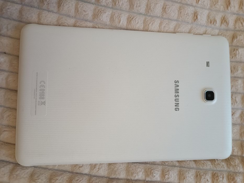 Планшет Samsung galaxy E  T 560