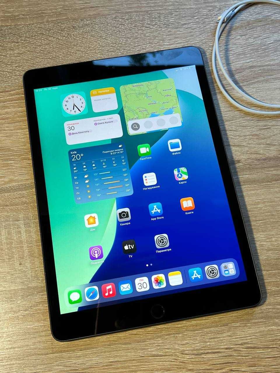 Оригінал iPad 8 LTE