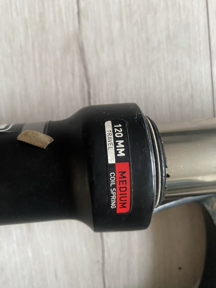 Rock Shox Recon 27,5” amortyzator powietrzny