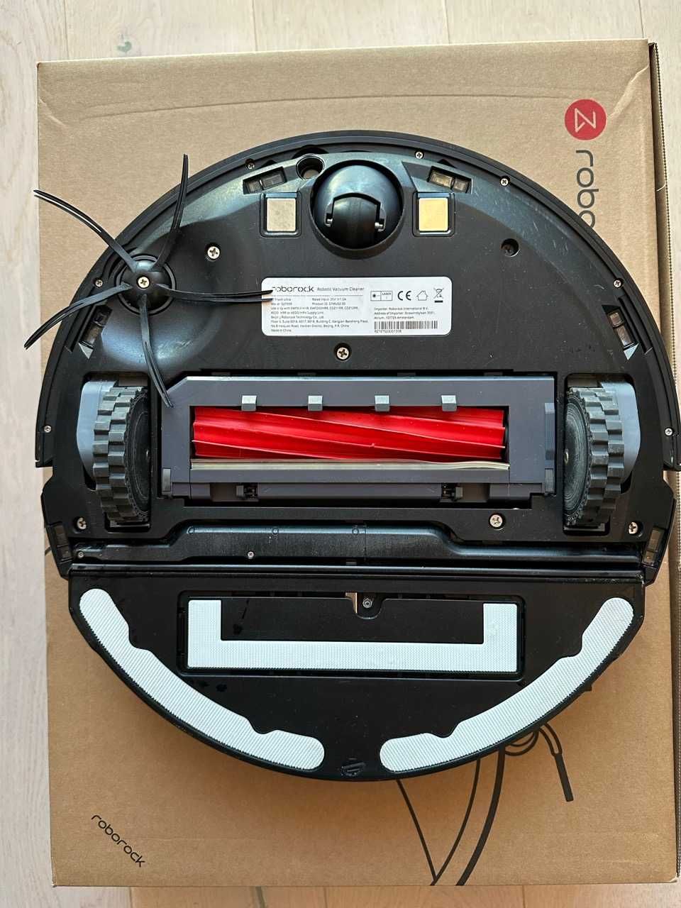 Робот пылесос с влажной уборкой Xiaomi Roborock S7 MaxV (черный)
