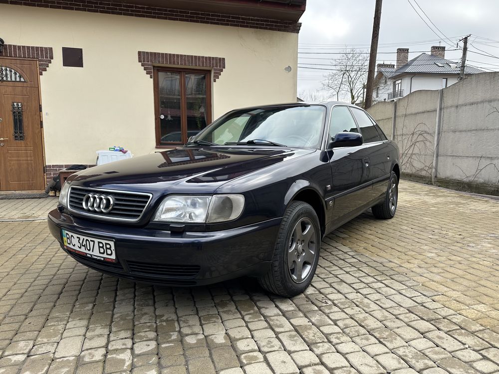 Audi a6 c4. 2.6 gaz