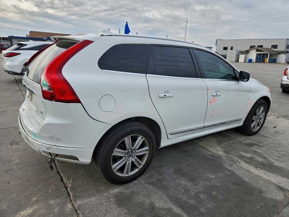 Volvo XC-60 T6 Platinum