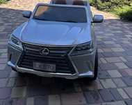 Продам дитячий електромобіль Lexus LX570 повнопривідний