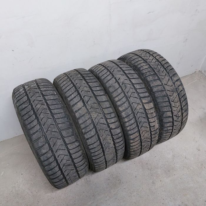 Opony zimowe Pirelli Sottozero3 205/ 60/ R16
