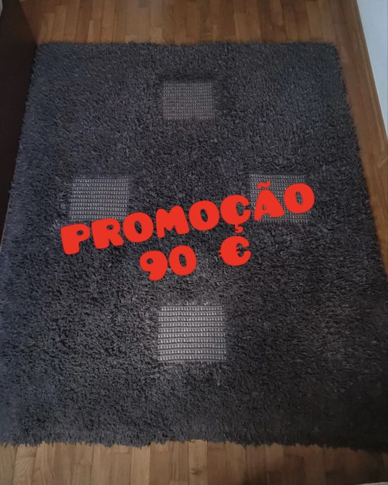 Tapete grande castanho