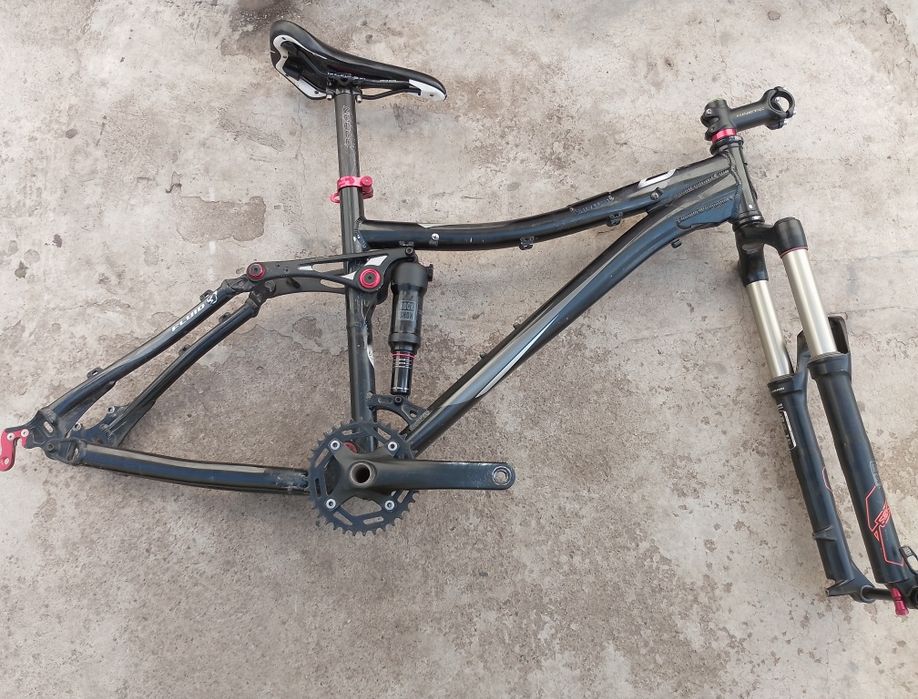Продам фреймсет norco fluid+ rock shox sector
