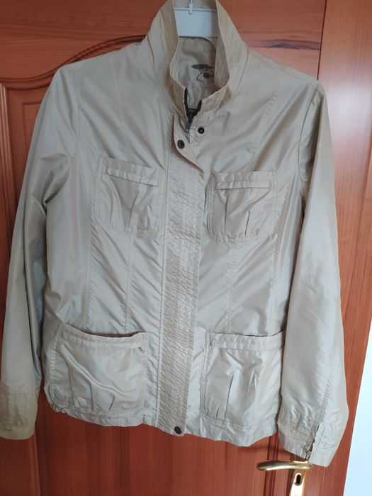 Beżowa wiosenno-letnia kurtka damska ortalionowa rozmiar L 40/42