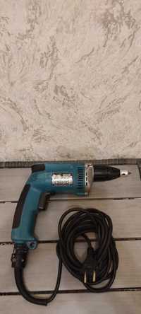 Шуруповёрт сетевой Makita 6825R Оригинал.