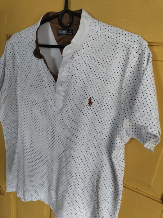 Sprzedam męski T-shirt.