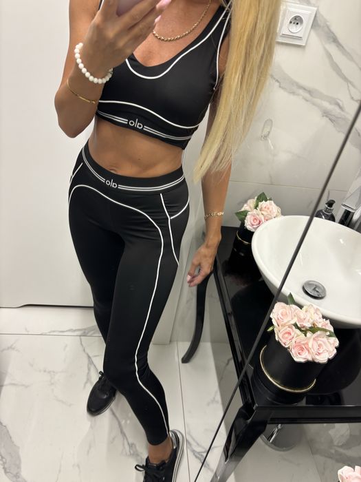 Alo Yoga komplet zestaw fitness roz.s/m czarny bialy loewe