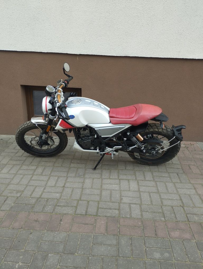 Mondial HPS 125 Aprilia Derbi Gilera 2020r