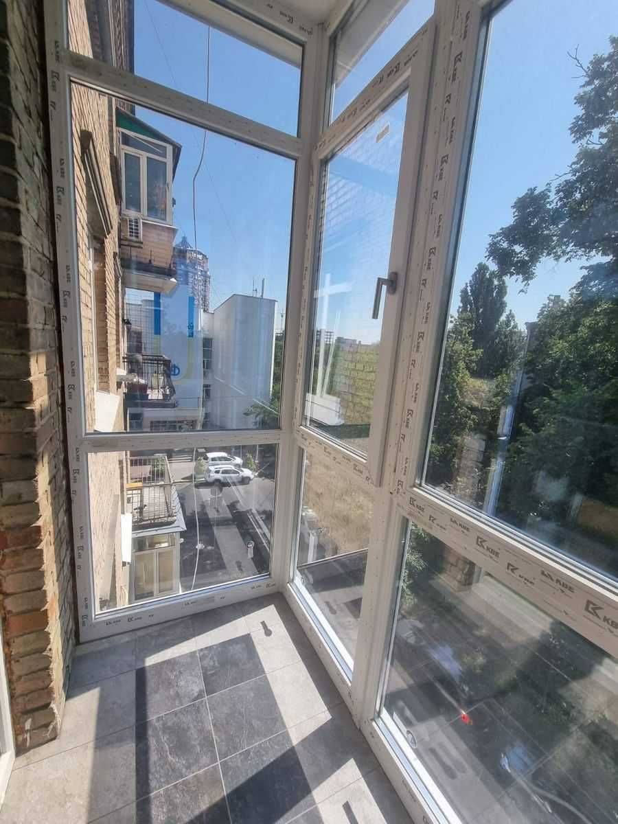 Продам 3к на Липках Будинок із ліфтом вул Орлика Богомольця Липська
