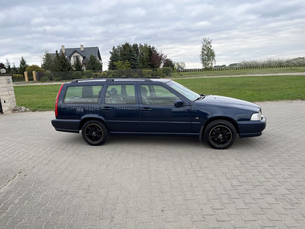 Volvo v70 2.4B Super stan