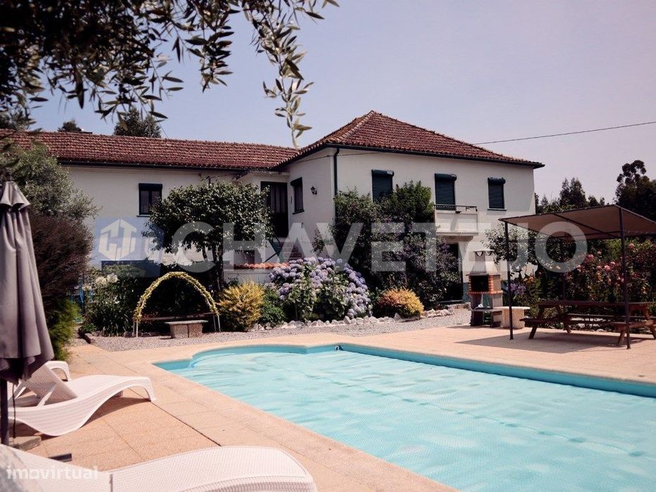 Quinta De 5 Quartos Mais Apartamento De 2 Quartos