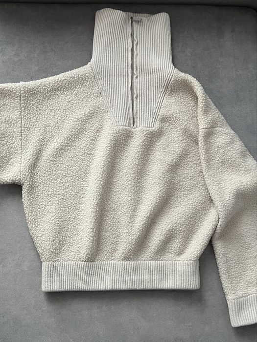 Молочний світшот Oysho з спущеним плечем | S