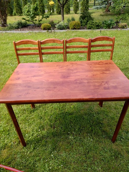 Stół i 4 krzesła - komplet z drewna