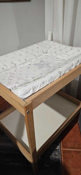 Movel muda fraldas, com esponja