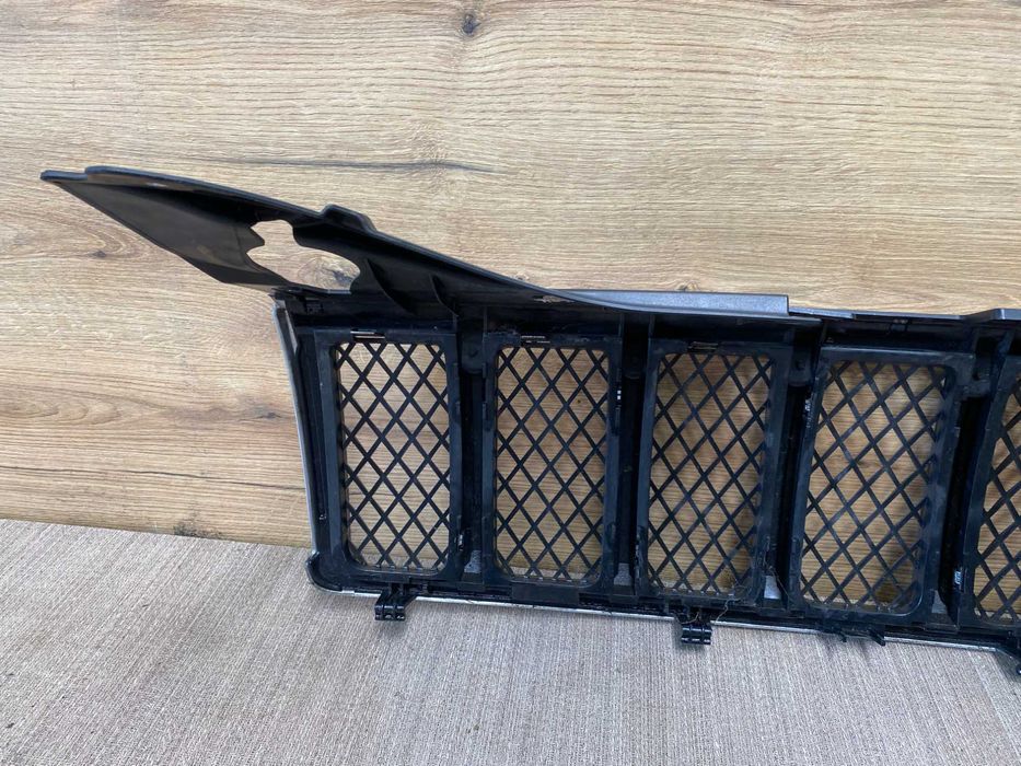 Grill atrapa zderzaka Jeep Grand cherokee overland wk