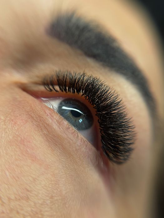 Наращивание/ ламинирование ресниц/окрашивание и ламинирование бровей