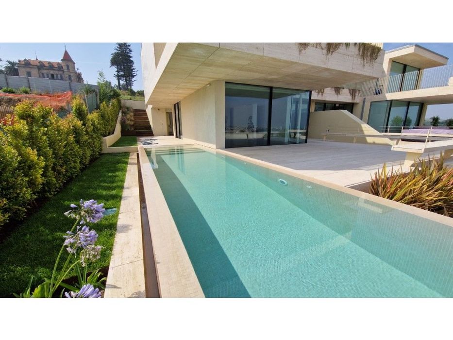 Moradia com vistas deslumbrantes de Rio e Mar