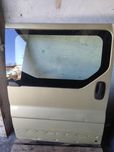 Opel Vivaro Renault Trafic Nissan Primastar drzwi przesuwne prawe