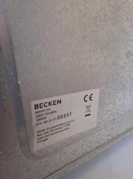 Mini-forno BECKEN BMO4134 (Capacidade: 46 L - 1800 W)