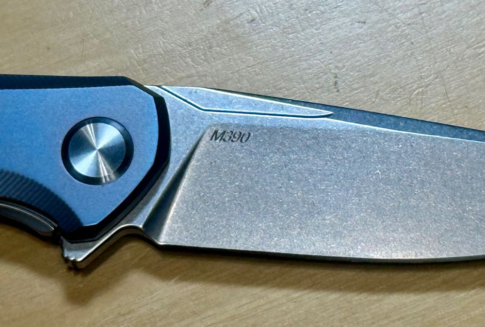 Nowy nóż składany firmy Jufule model Shirogorof Stellar Blue Tytan