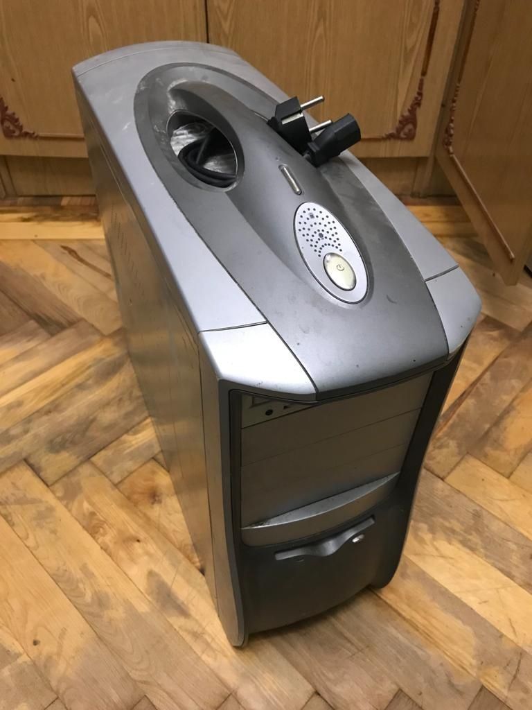 Компьютер с монитором
